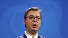 Blokirane ceste na Kosovu, Vučić odustao od mitinga SNS-a