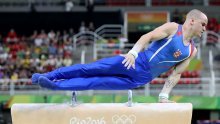 Pomor gimnastičara na konju s hvataljkama, Ude izborio finale