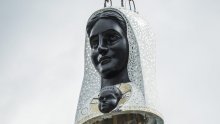 Primošten: Loše vrijeme spriječilo postavljanje krune na kip Gospe od Loreta