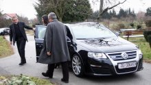 'Kada vi budete gradonačelnik, vozit ćete se u tačkama'