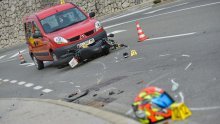Mladi motorist poginuo u sudaru
