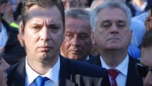Je li Nikolić zabio nož u leđa Vučiću ili samom sebi?