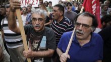 Većina Grka podržava otkaze u javnoj službi