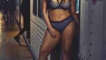Plus size ljepotica prošetala pistom u donjem rublju