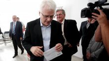 Josipović objasnio zašto odustaje od izbora