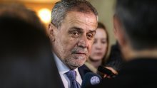 Bandić predao kandidaturu sa 67.000 potpisa Zagrepčana