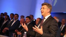 Plenković: Bernardić nastoji  nešto ušićariti u kampanji