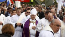 Nadbiskup Hranić pozvao na istraživanje cjelovite istine o žrtvama i počiniteljima zločina