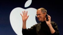 Apple je postao prva tvrtka u povijesti koja vrijedi bilijun dolara