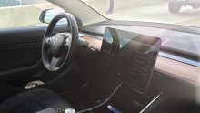 Interijer Tesle Model 3 redefinira pojam minimalizma