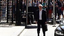 Oslabljena britanska vlada kreće u povijesne pregovore o Brexitu