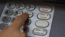 Pri korištenju bankomata pripazite na ove sumnjive stvari