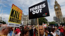 Tisuće ljudi prosvjedovale u Londonu protiv vlade Therese May