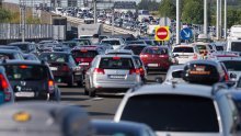 Požari zatvorili ceste i granični prijelaz, nesreće otežavaju promet