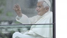 Benedikt XVI.: Gej lobi pokušao je preuzeti vlast u Vatikanu