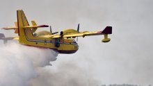 Požar na Promini gasi 90 vatrogasaca, u Zatonu ugašen