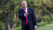 Trump optužio Portorikance za loše upravljanje nakon uragana Marije