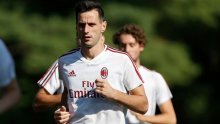 Transfer u Atletico je i službeno gotov, a evo što su sve iz Milana poručili Nikoli Kaliniću