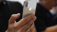 Želite iPhone X do Božića? To bi moglo teško ići