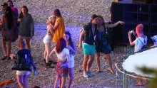Zvijezde holivudskog mjuzikla 'Mamma Mia' partijale na Visu