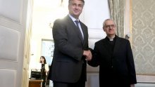 Plenković uoči odlaska u Vatikan s novim nuncijem razgovarao o Stepincu