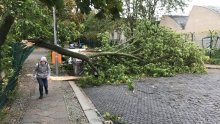 Oluja Xavier praćena orkanskim vjetrom hara Njemačkom, sedam osoba poginulo