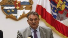 Čačić: Štromar i Divjak 'podmeću nogu' isplati novca za gradnju škola