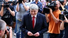 'Ovo je loš tajming za smjene u Vladi'