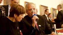 Sanader u posjete prima samo obitelj