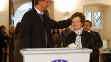 Slovenija: prema projekcijama Pahoru u nedjelju drugi predsjednički mandat