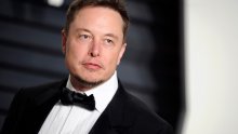 Elon Musk pokazao flotu internetskih satelita spremnih za lansiranje