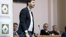 Stroge mjere: Pernar udaljen sa sjednice Sabora