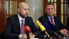 HDZ predao zahtjev za Zmajlovićev opoziv. Zmajlović: HDZ kupuje vijećnike nudeći im poslove i novac