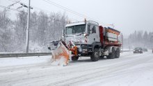 Zbog snijega u Gorskom kotaru problemi na cestama