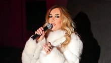 Što reći o stajlingu Lidije Bačić? Ovakvu bundu je nosila još jedino Alexis u Dinastiji
