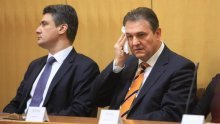 Građane je izgrizlo leglo zmija, pa se i guštera boje