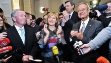Samo prilično slijepi analitičari misle da škiljimo prema Bruxellesu