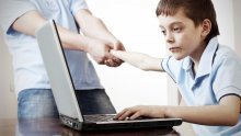 Djecu treba naučiti odgovornom ponašanju, a ne zabranjivati im internet