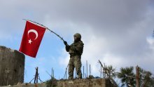 U turskim napadima u Afrinu ubijeno 25 članova iste obitelji; Kurdi prosvjeduju u Berlinu