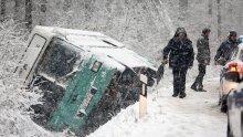 HAK upozorava: Zimski uvjeti na sjeveru, udari bure na jugu zemlje