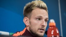 Rakitić pokazao u kakvom mu je stanju lijeva šaka, novinari ostali šokirani!