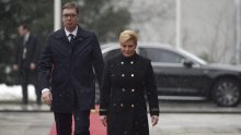 Kiseli osmijesi, nervozna Grabar Kitarović i smrknuti Vučić: U frižideru je bilo toplije...