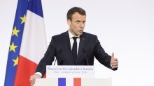 Zbog neostvarenih obećanja francuskom predsjedniku popularnost pada iz mjeseca u mjesec