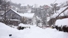 Snježna oluja slabi, poslijepodne sunčano, a sutra počinje malo ledeno doba