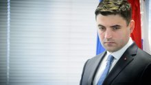 Šef SDP-a: Vlada će prihvatiti naš plan za Agrokor ili će doći do smanjenja plaća i mirovina