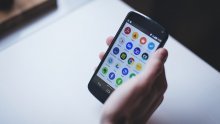 Je li Android siguran koliko i iPhone? Pogodite što kaže Google