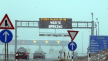 Zatvorena autocesta kod Svetog Roka, olujni vjetar posvuda stvara probleme