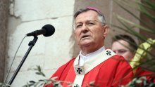 Splitsko-makarska nadbiskupija suspendirala klerika zbog 'mogućeg kažnjivog djela'