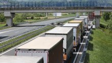 Kod Bregane kolona teretnih vozila duga jedan kilometar