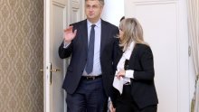 Vlada iza zatvorenih vrata priprema odgovor na tužbu Slovenaca  zbog nepoštovanja arbitraže, evo što će reći Bruxellesu